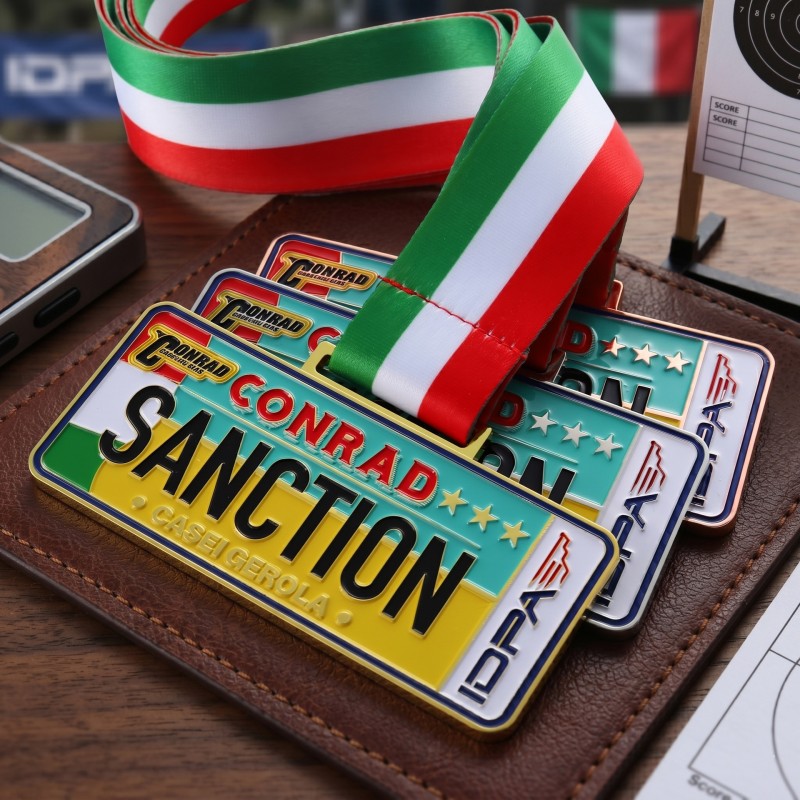 Medalii sportive tăiate personalizate
