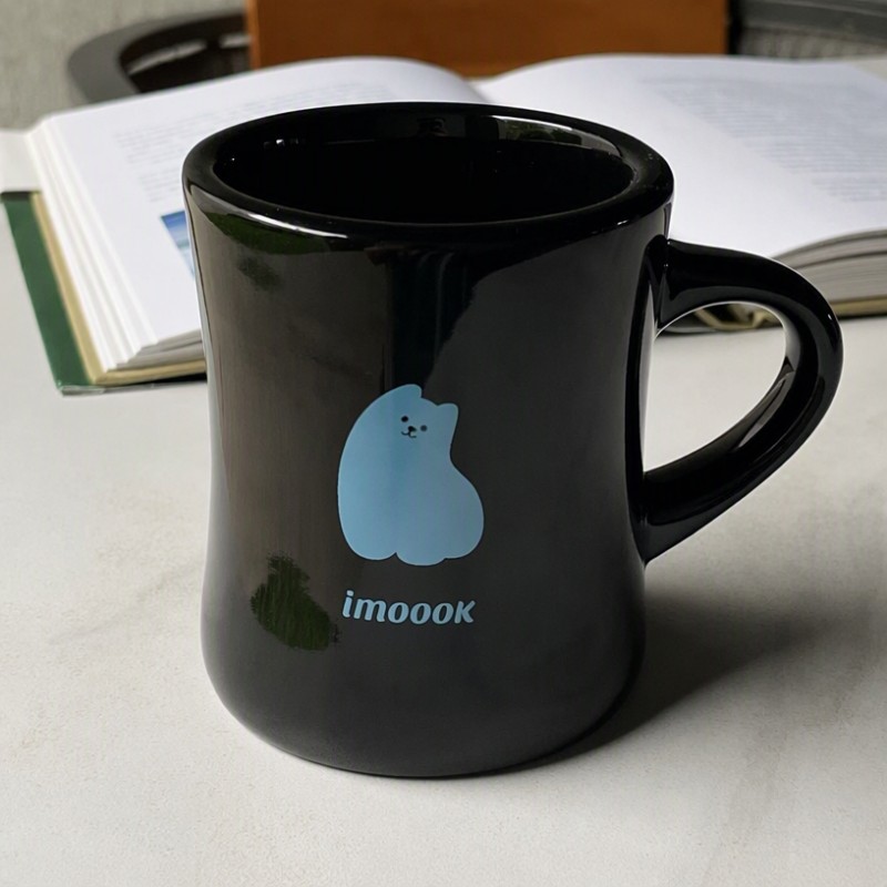Cana de cafea din ceramică cu logo personalizat în formă de talie