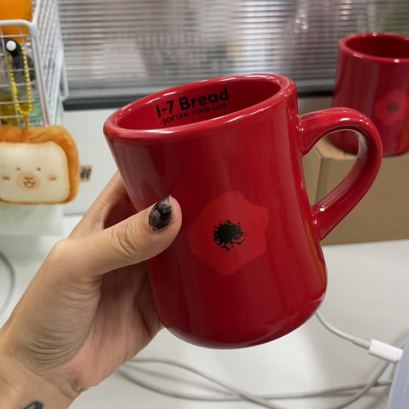 Cana de cafea din ceramică cu logo personalizat în formă de talie Cana de cafea din ceramică cu logo personalizat în formă de talie